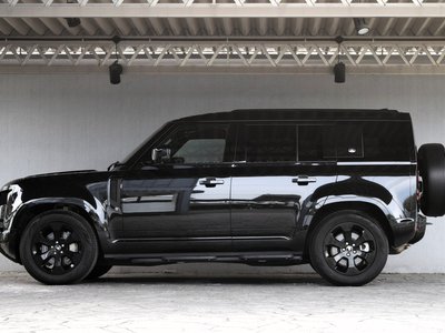 LAND ROVER DEFENDER - 6