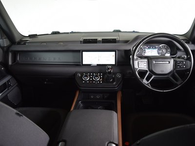 LAND ROVER DEFENDER - 2