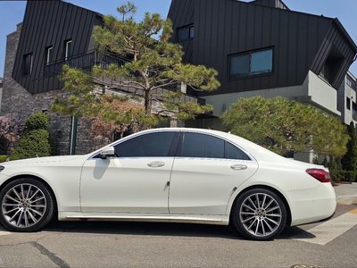 2018 Mercedes-BENZ S-CLASS 照片 2