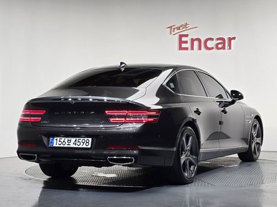 GENESIS G80 (RG3) - 2