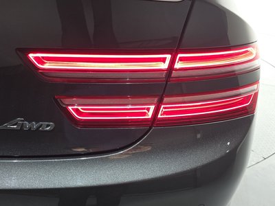GENESIS G80 (RG3) - 10