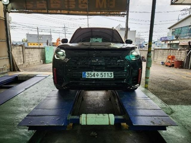 MINI COOPER S COUNTRYMAN 3RD GENERATION - View 1