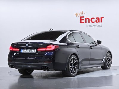 BMW 5 SERIES - 4