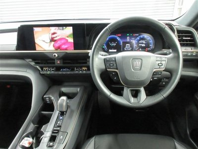 TOYOTA CROWN CROSSOVER - 5