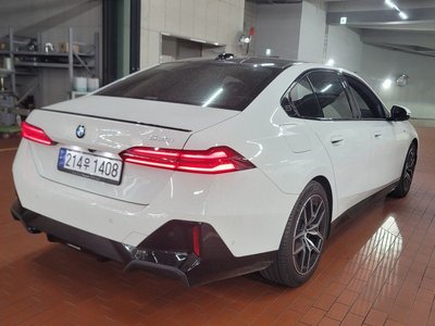 BMW 5 SERIES - 4