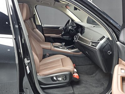 2021 BMW X7 — миниатюра 16