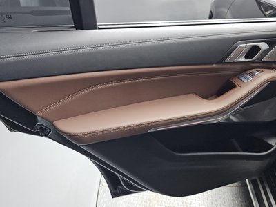 2021 BMW X7 — миниатюра 15