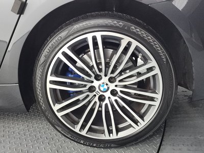 2017 BMW 5 SERIES 照片 8