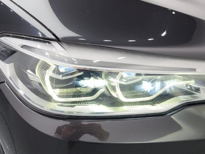 2017 BMW 5 SERIES 照片 9