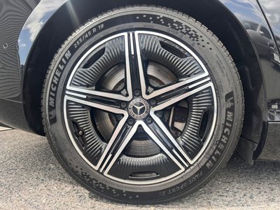 2023 Mercedes-BENZ EQE — миниатюра 13