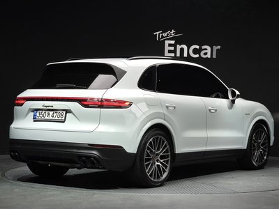 2022 Porsche CAYENNE 照片 4