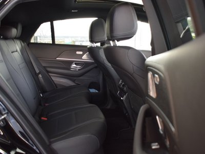 2024 Mercedes-BENZ GLE photo 2