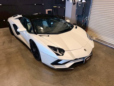 2018 Lamborghini AVENTADOR ROADSTER photo 4