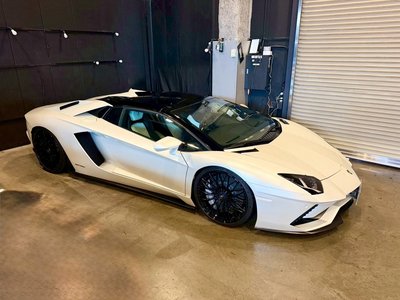 2018 Lamborghini AVENTADOR ROADSTER photo 5