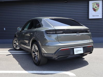 2026 Porsche MACAN — фото 6