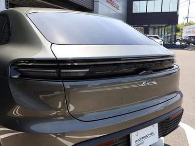 2026 Porsche MACAN — миниатюра 12