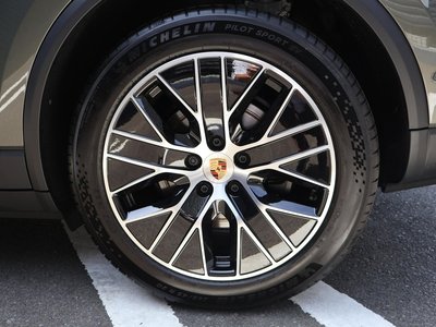 2026 Porsche MACAN — миниатюра 18