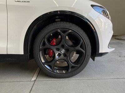 2025 ALFA Romeo STELVIO 缩略图 14