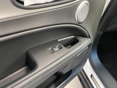 2025 ALFA Romeo STELVIO 缩略图 54