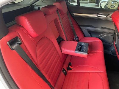 2025 ALFA Romeo STELVIO 缩略图 42
