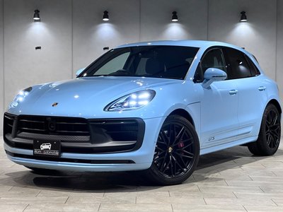 PORSCHE MACAN - 1