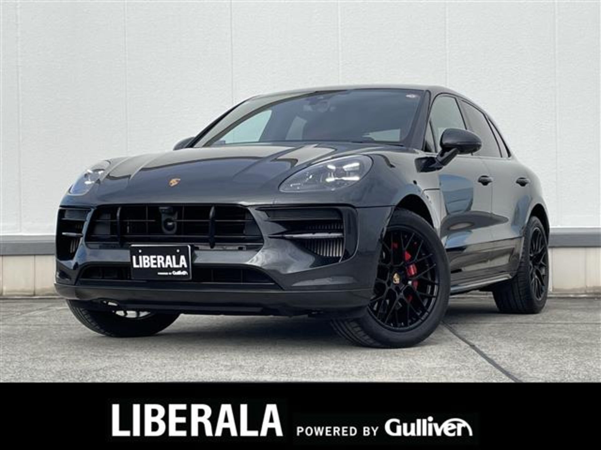 PORSCHE MACAN - View 1