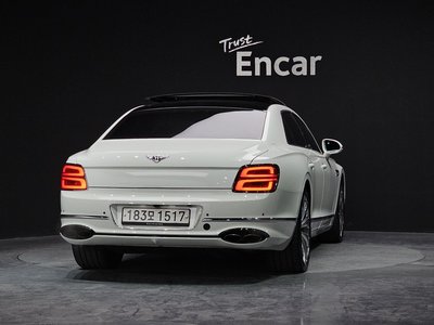 BENTLEY FLYING SPUR - 4