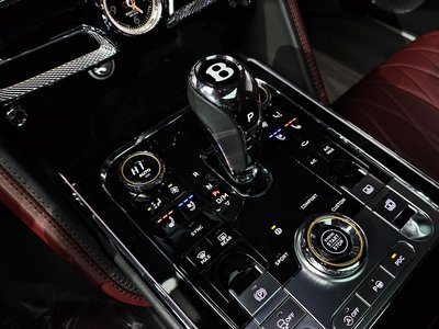 BENTLEY FLYING SPUR - 9