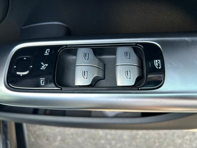 2025 Mercedes-BENZ C-CLASS 缩略图 30