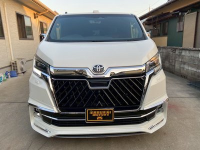 TOYOTA GRAND ACE - 3