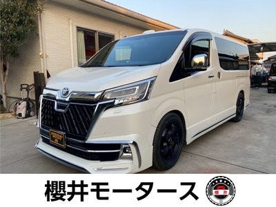 TOYOTA GRAND ACE - 1