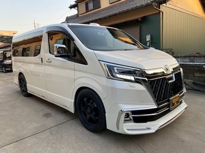 TOYOTA GRAND ACE - 9