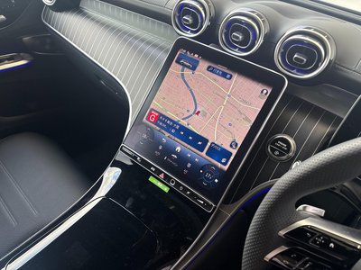 2025 Mercedes-BENZ GLC — миниатюра 37
