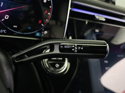 2025 Mercedes-BENZ E-CLASS — миниатюра 12