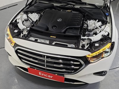 صورة 7 لـ 2025 Mercedes-BENZ E-CLASS