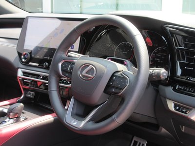صورة مصغرة 39 لـ 2025 Lexus RX