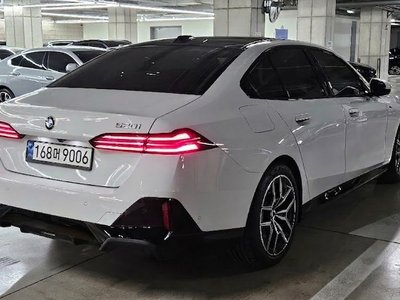 BMW 5 SERIES - 4