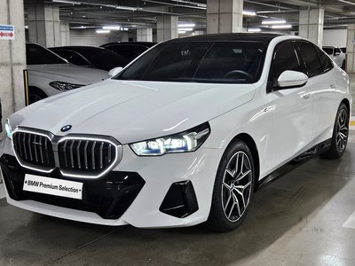 BMW 5 SERIES - 1