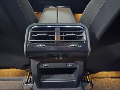 صورة مصغرة 15 لـ 2025 BMW 5 SERIES