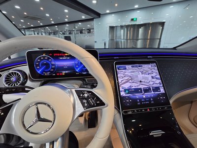 2025 Mercedes-BENZ EQE thumbnail 16