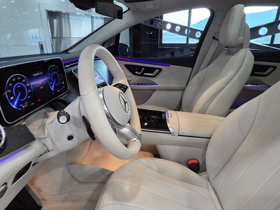 2025 Mercedes-BENZ EQE thumbnail 11