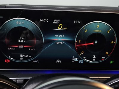 MERCEDES-BENZ GLS - 8