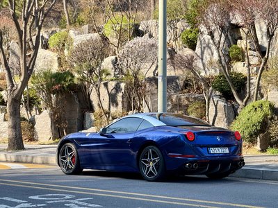 FERRARI CALIFORNIA - 6