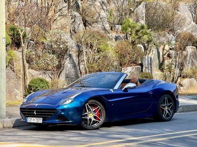 FERRARI CALIFORNIA - 1