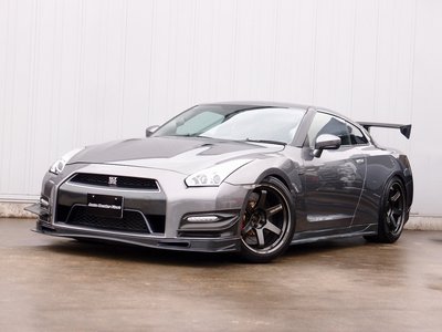 NISSAN GT-R