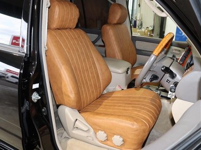 TOYOTA LAND CRUISER 100 - 4