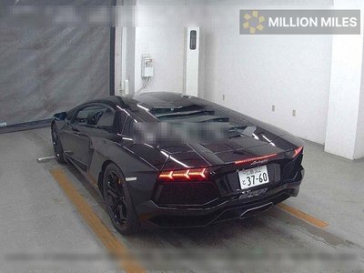 LAMBORGHINI AVENTADOR - 2