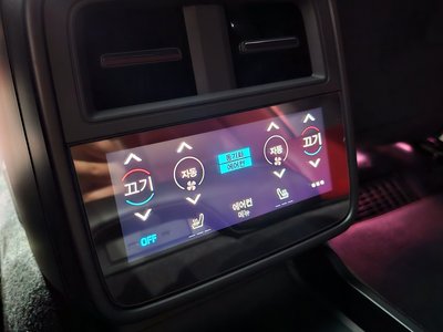 2024 Porsche TAYCAN thumbnail 30