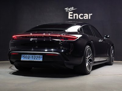2024 Porsche TAYCAN 照片 4