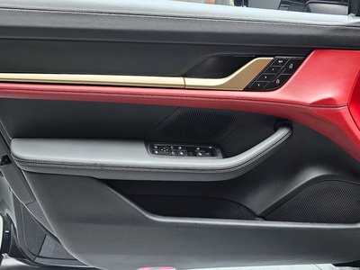 2024 Porsche TAYCAN thumbnail 14